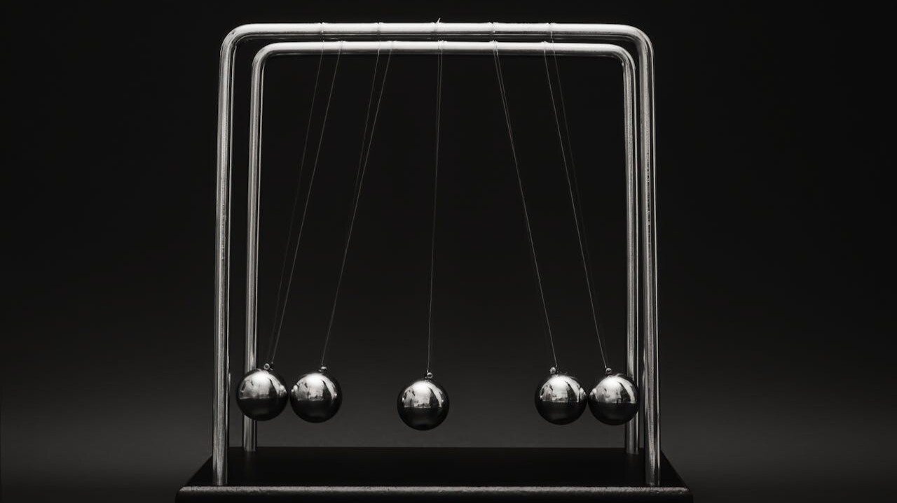 Cause and Effect - From Sentiment to Steps